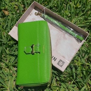 *BRAND NEW* Anne Klein Wallet with Strap